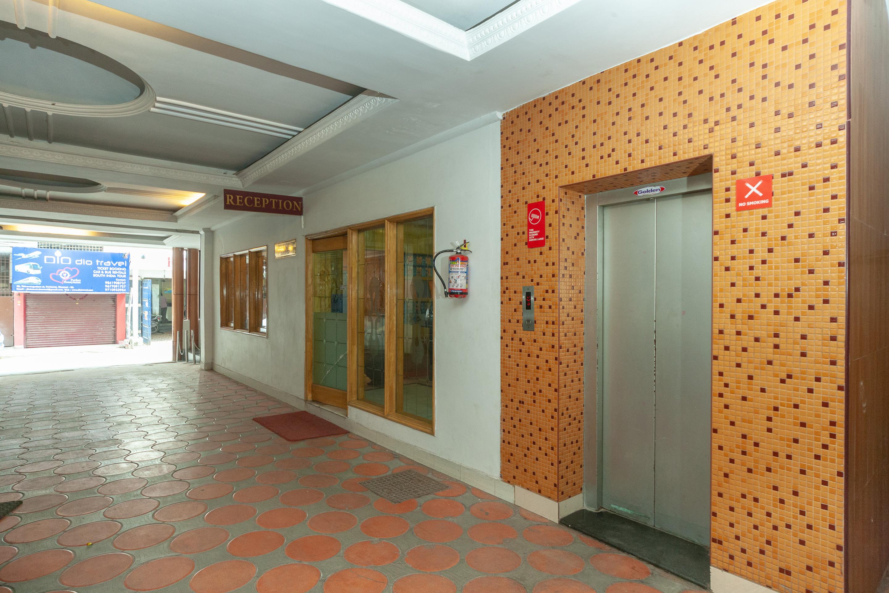 Fabexpress Marigold I Hotel New Delhi Exterior photo