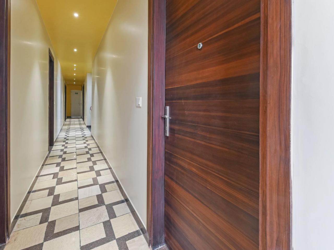 Fabexpress Marigold I Hotel New Delhi Exterior photo